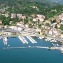 Dal 16 febbraio 2015 è operativo il parcheggio pubblico a pagamento situato sotto il campo da gioco del Porto Turistico di Lovere Dal 16 febbraio 2015 è operativo il parcheggio pubblico a pagamento situato sotto il campo da gioco del Porto Turistico di Lovere